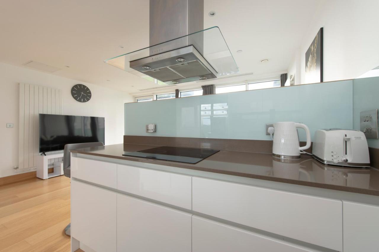 Canary Luxe Londra
